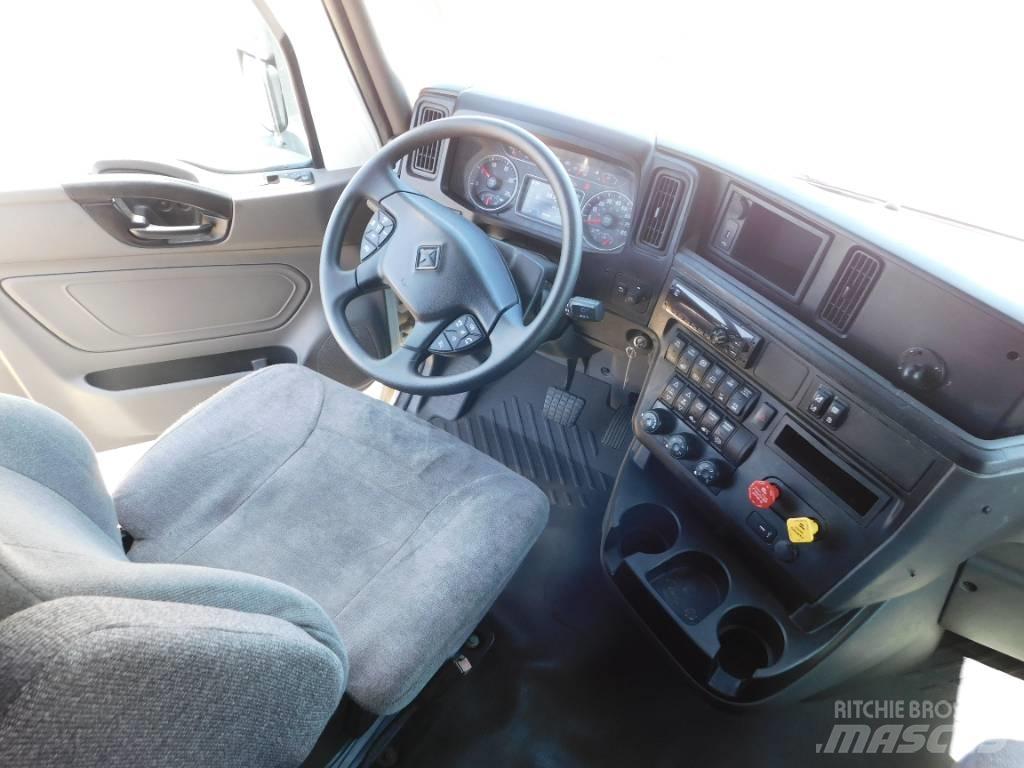 International LT 625 Тягачі