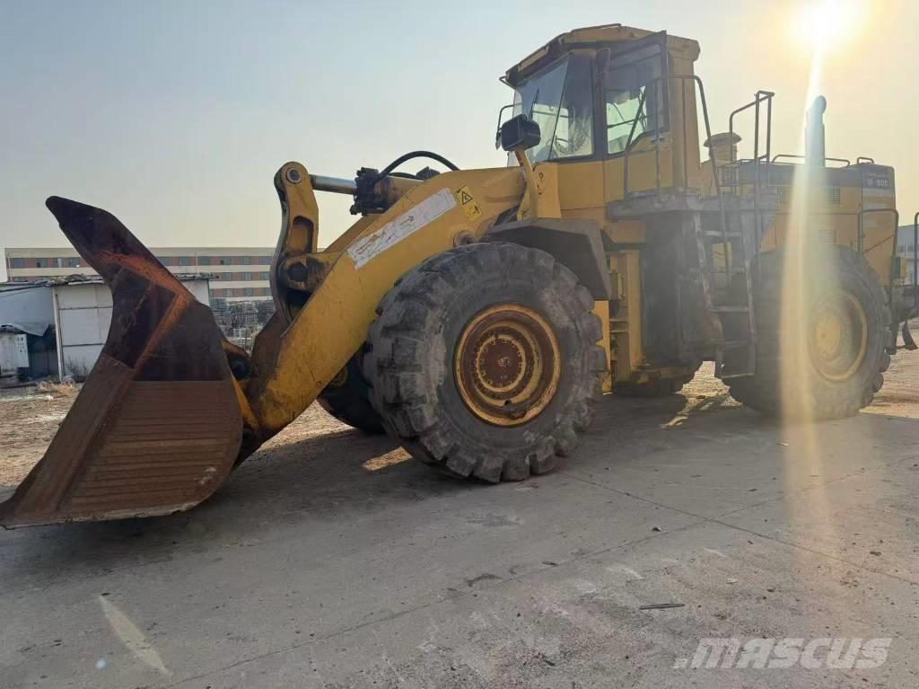 Komatsu WA 600-3 Фронтальні навантажувачі