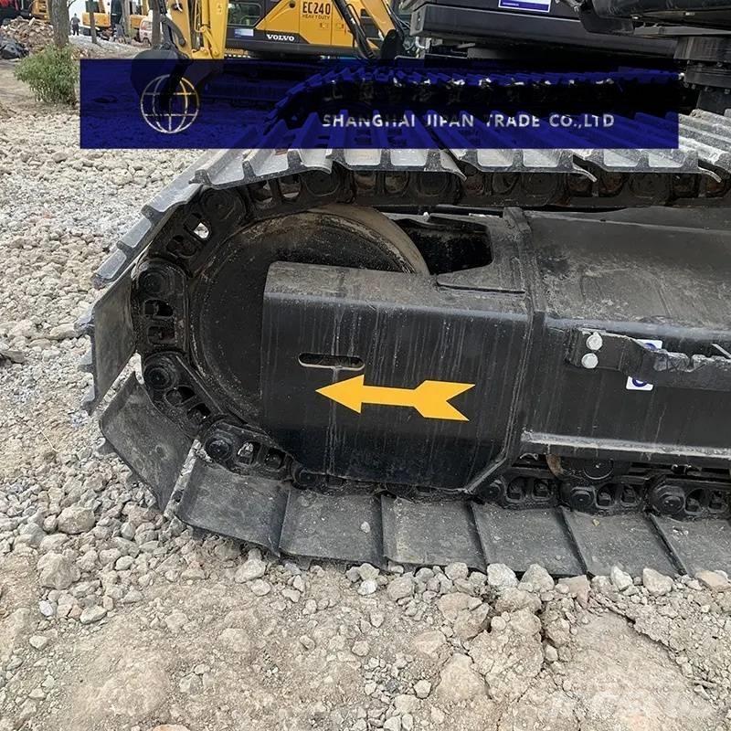 Hitachi ZX 200 Гусеничні екскаватори