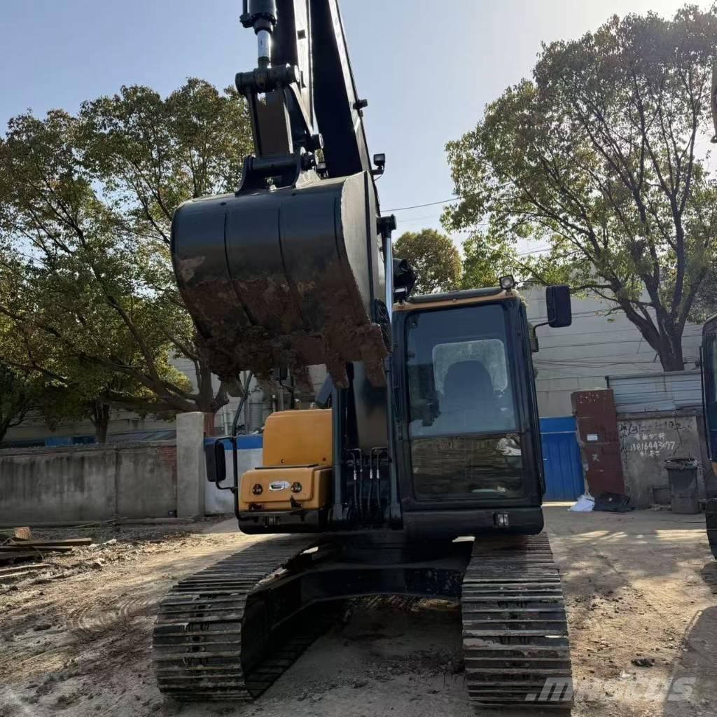 Hyundai R150LC-9S Гусеничні екскаватори