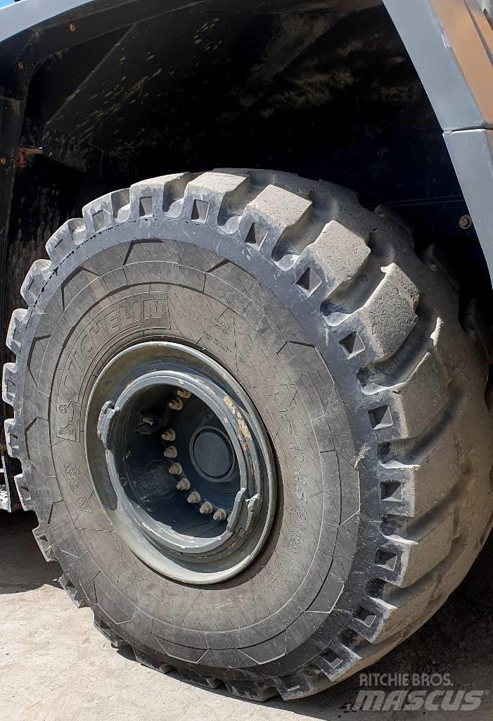 Liebherr L 586 Фронтальні навантажувачі