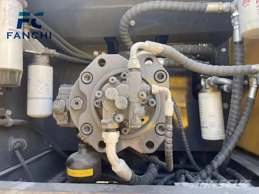 Volvo EC 290 Гусеничні екскаватори