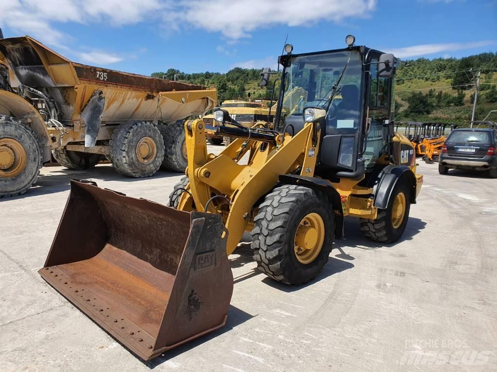 CAT 907 H Фронтальні навантажувачі