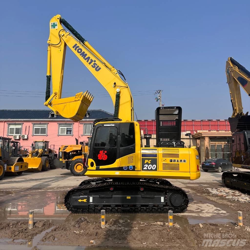 Komatsu PC 200-8 Гусеничні екскаватори