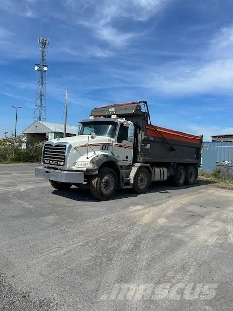 Mack GU813 Самоскиди