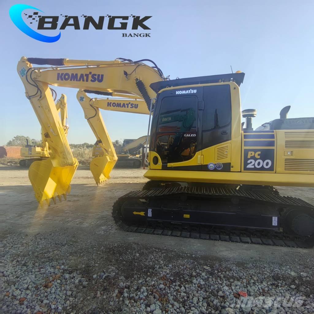 Komatsu PC200 Гусеничні екскаватори