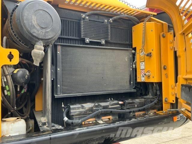 JCB JS 175 W Колісні екскаватори