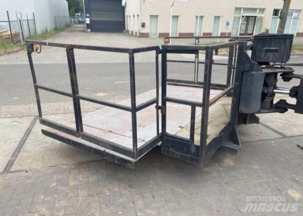 Manitou MRT2540 Телескопічні навантажувачі