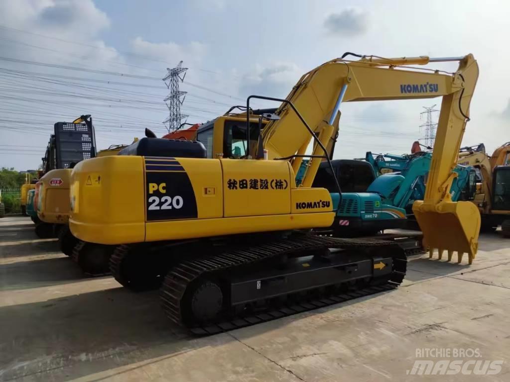 Komatsu PC 220 Гусеничні екскаватори