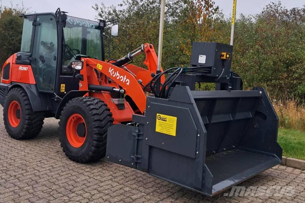 Kubota R 090 Фронтальні навантажувачі