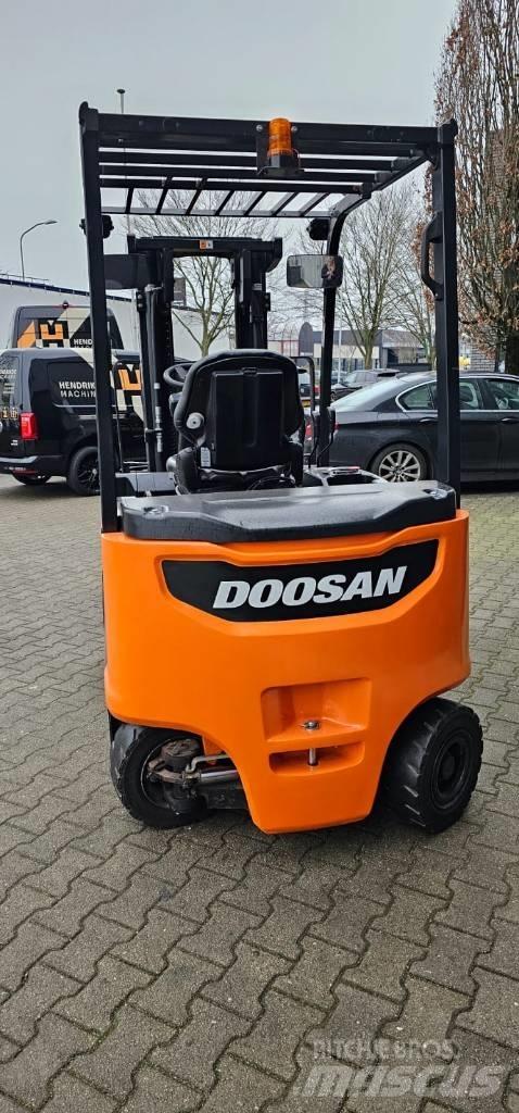 Doosan B 25 X-7 Електронавантажувачі