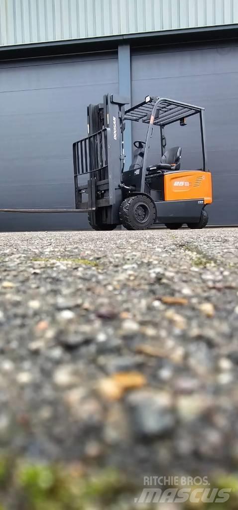 Doosan B 25 X-7 Електронавантажувачі