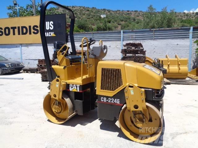 CAT CB224D Котки тротуарні