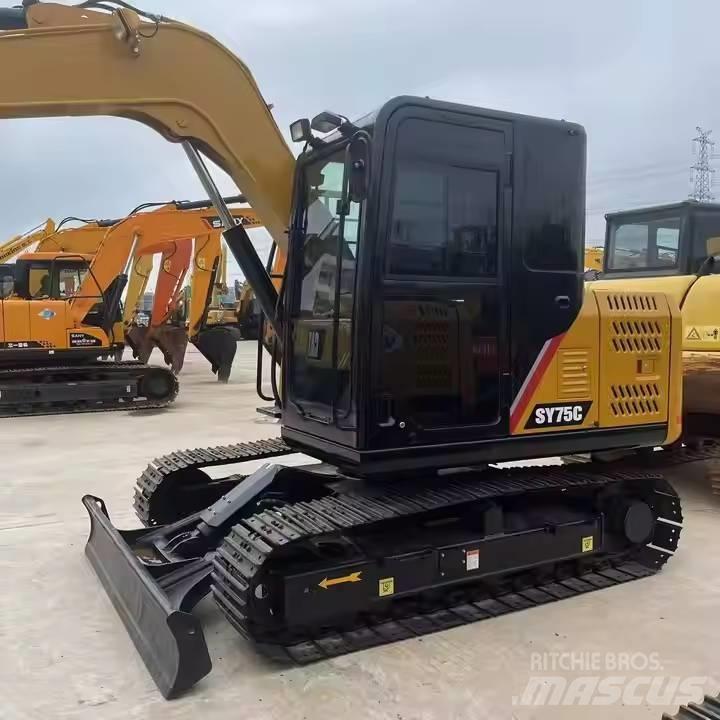 Sany SY75C Середні екскаватори 7т. - 12т.