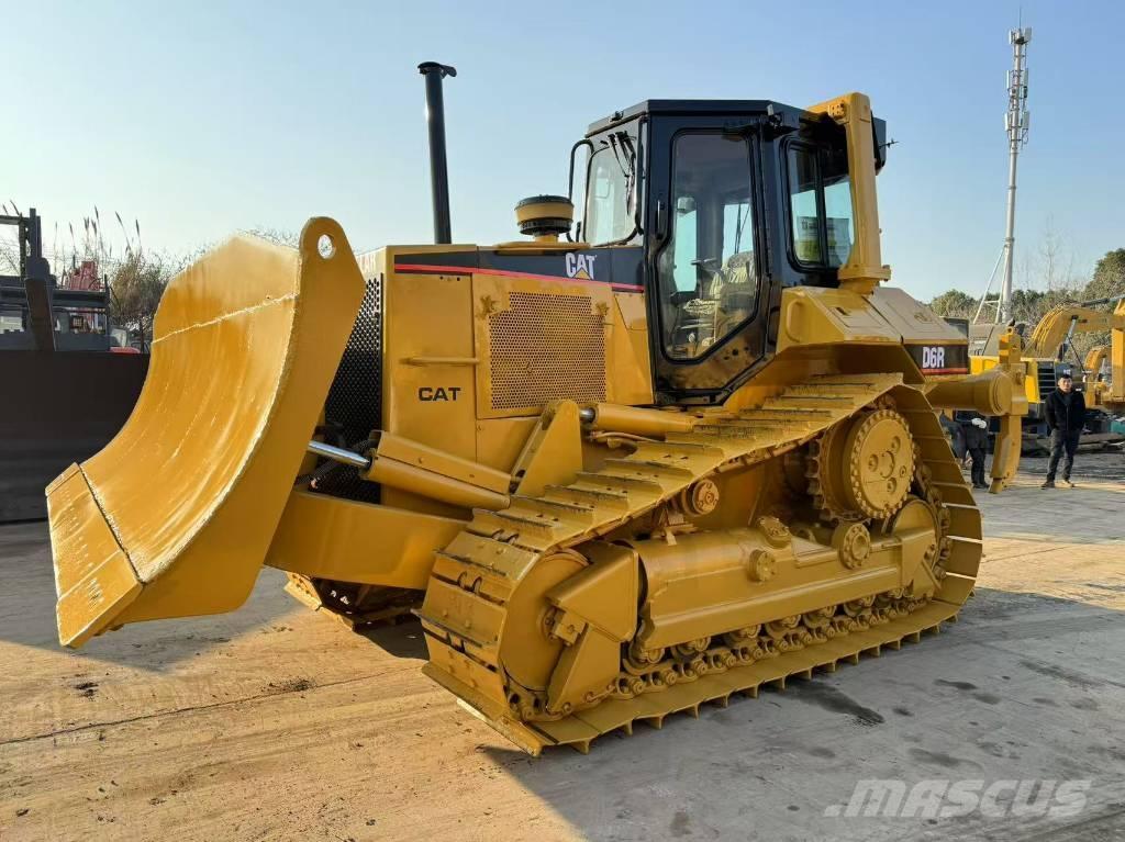 CAT D 6 R Гусеничні бульдозери