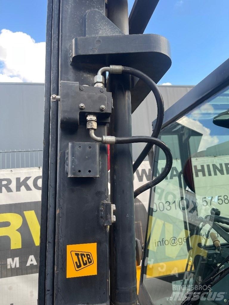 JCB 930 Навантажувачі підвищеної прохідності
