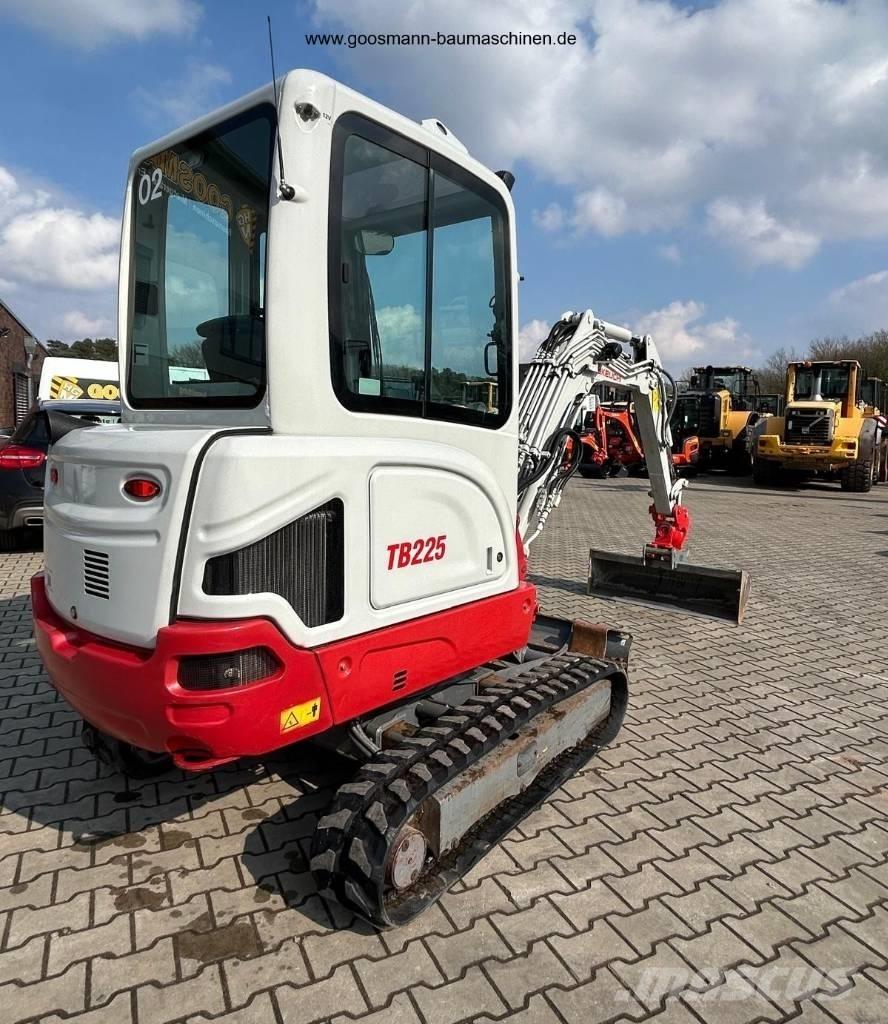 Takeuchi TB 225 Міні-екскаватори < 7т