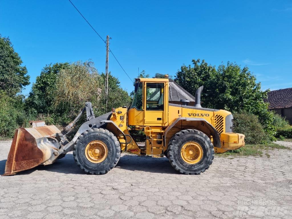 Volvo L 120 E Фронтальні навантажувачі