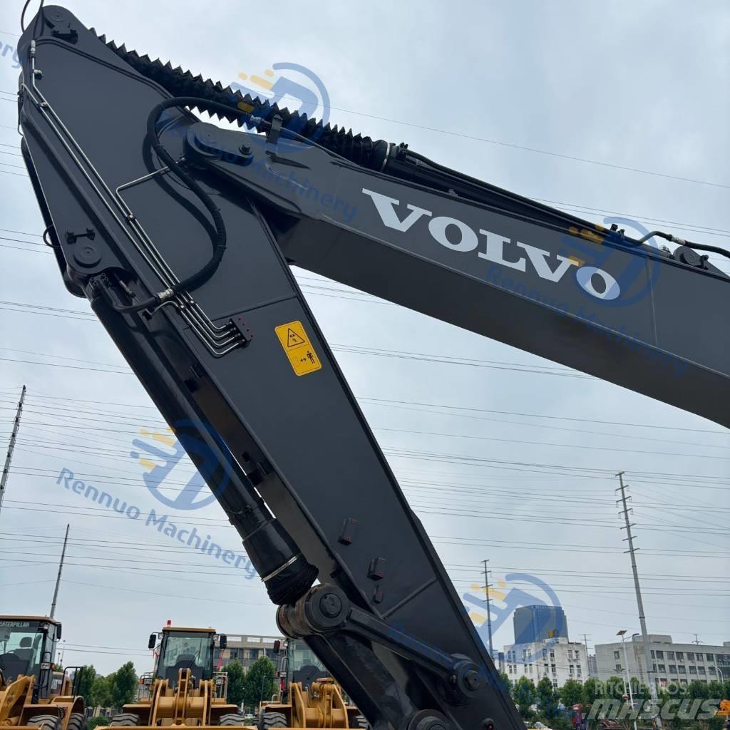 Volvo EC210 Гусеничні екскаватори