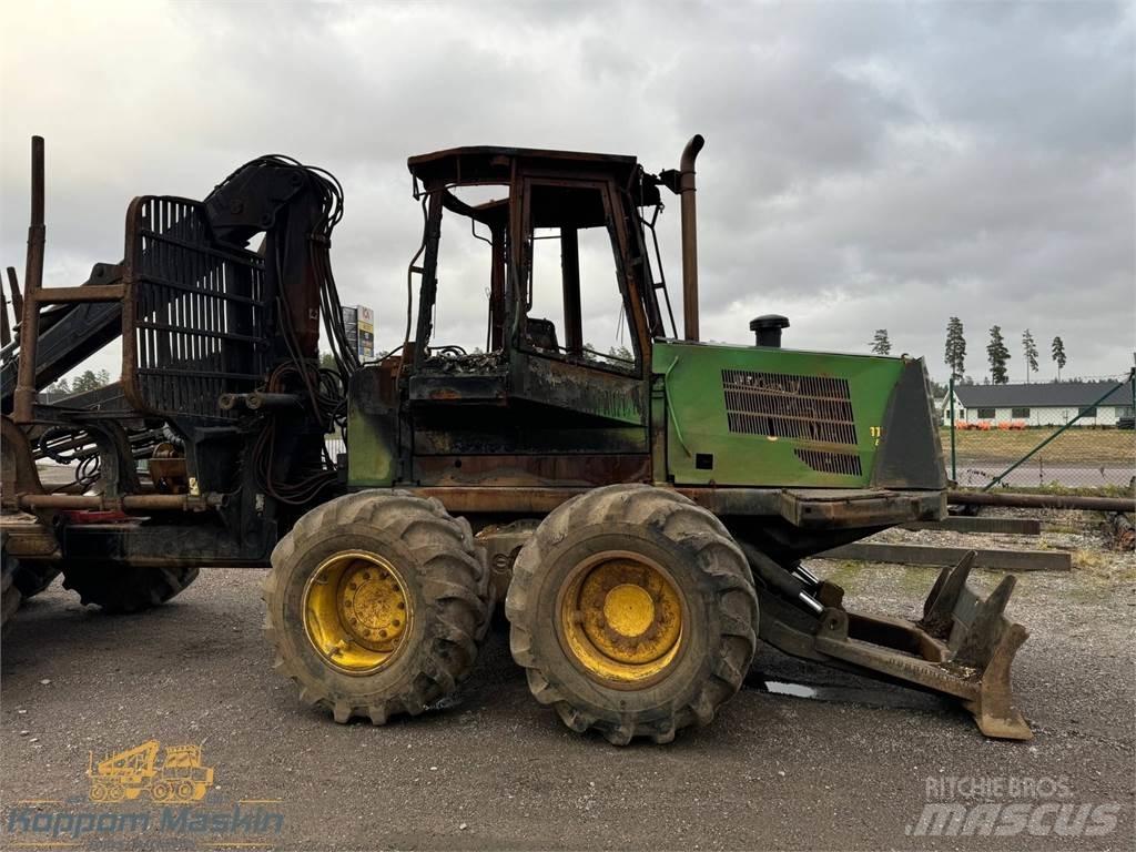 John Deere 1110D Форвардери