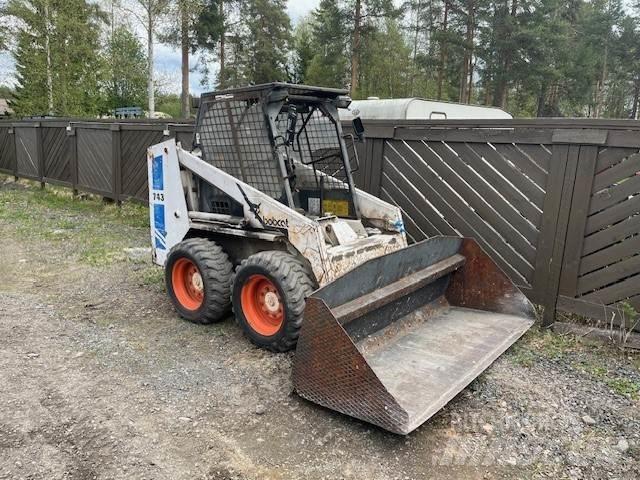 Bobcat 743 Міні-навантажувачі
