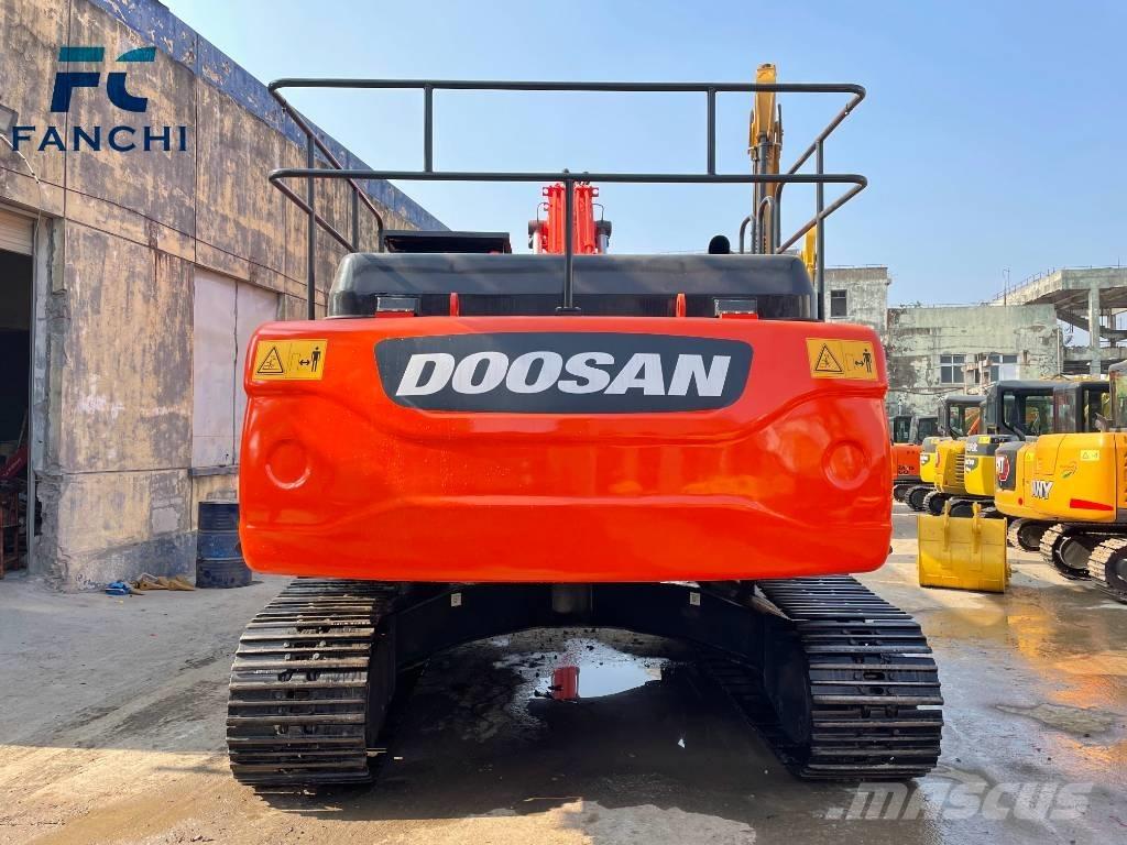 Doosan DX 300LC-9C Гусеничні екскаватори
