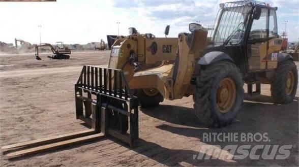 CAT TH560B Телескопічні навантажувачі