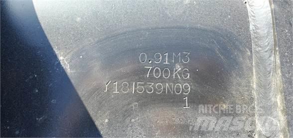 Hitachi  Ковші