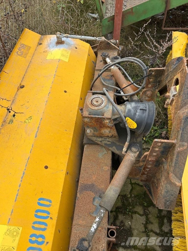 GMR FF2000 SPS Підмітальні машини