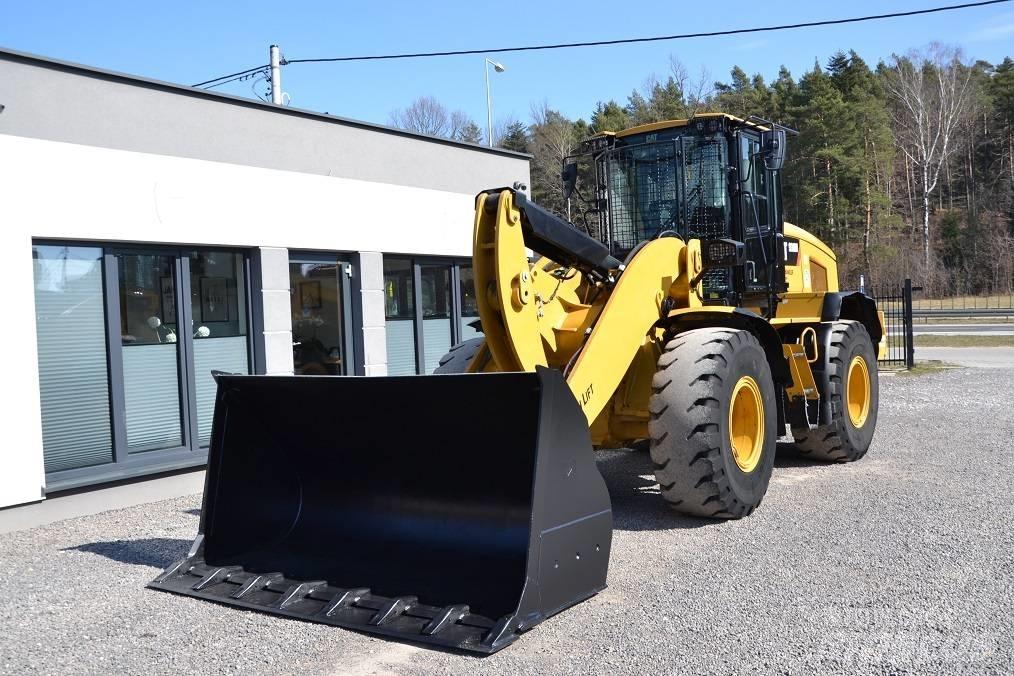 CAT 938 M Фронтальні навантажувачі