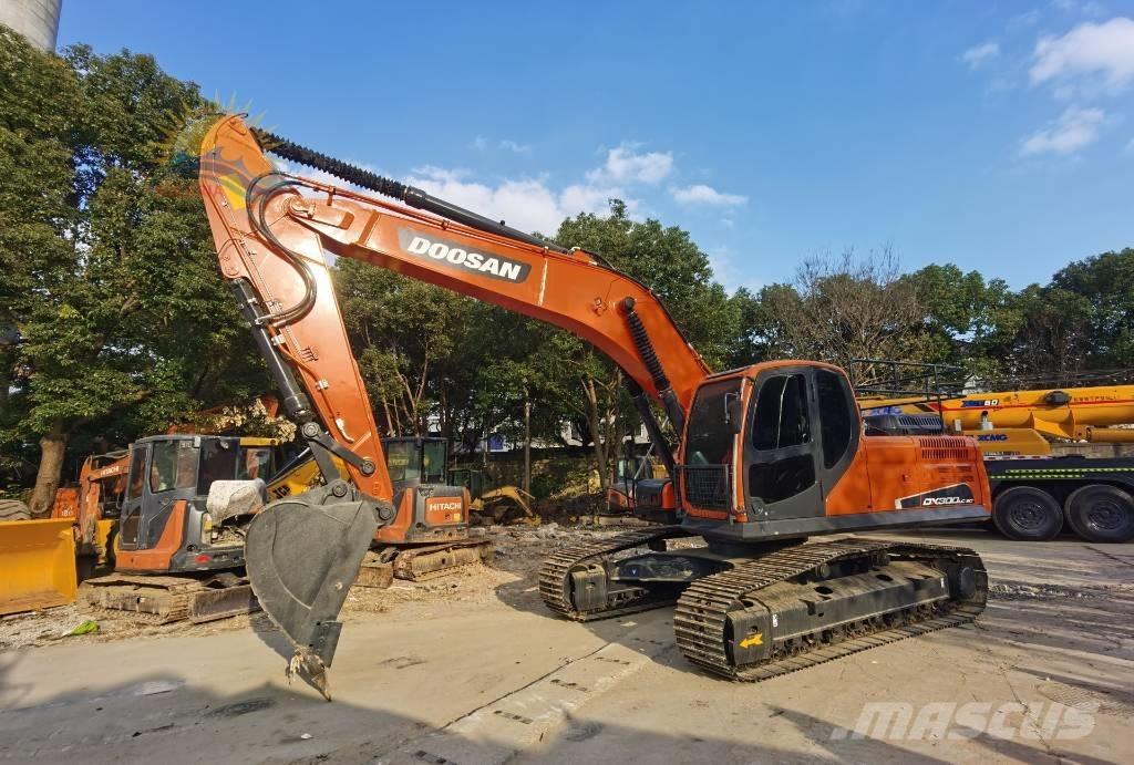 Doosan DX 300 LC Гусеничні екскаватори
