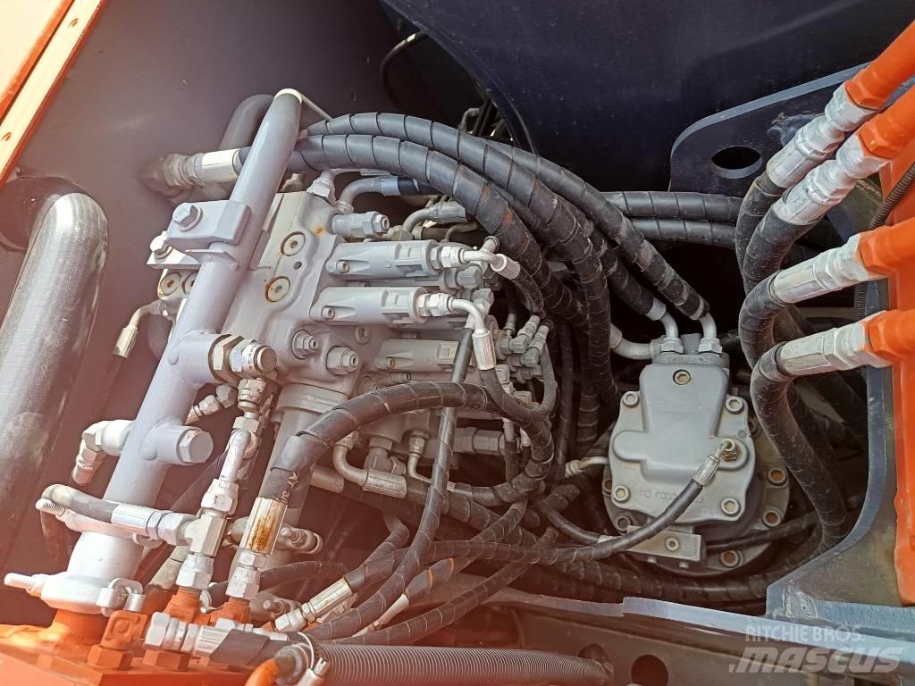 Hitachi ZX 70 Гусеничні екскаватори