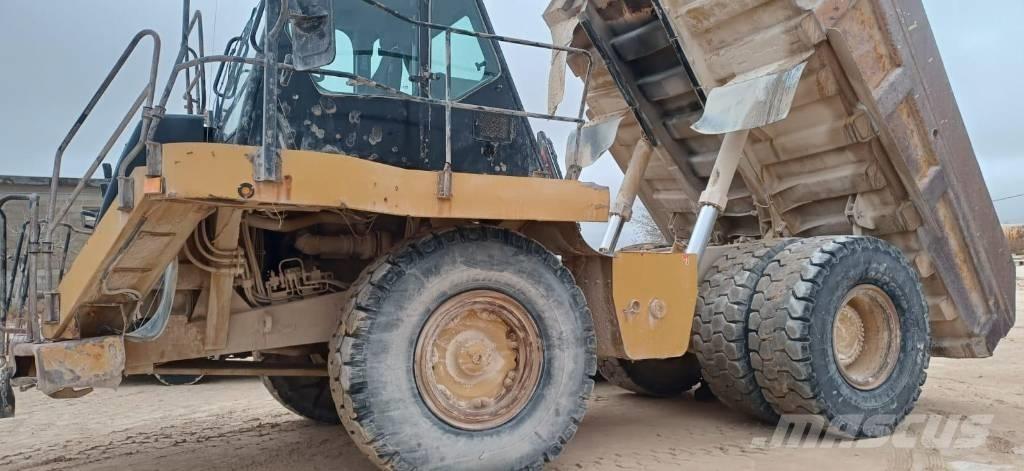 CAT 773 F Кар`єрні самоскиди