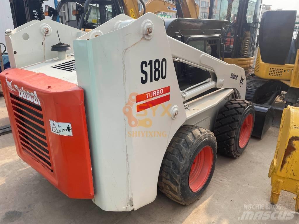 Bobcat S180 Міні-навантажувачі