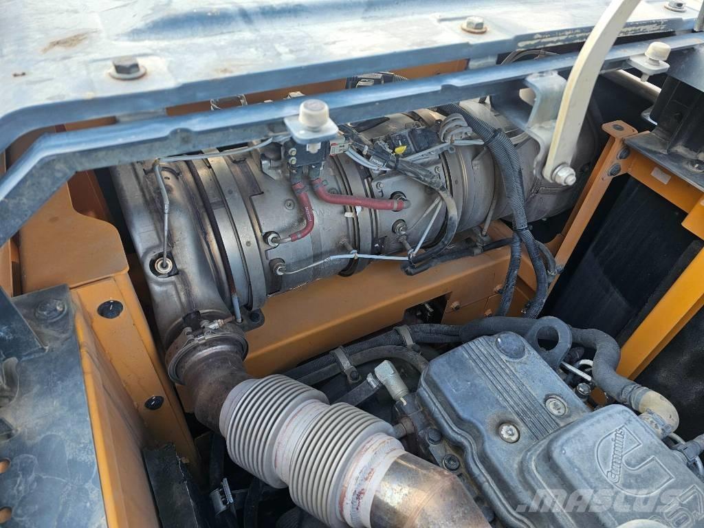 Hyundai HX320A Гусеничні екскаватори