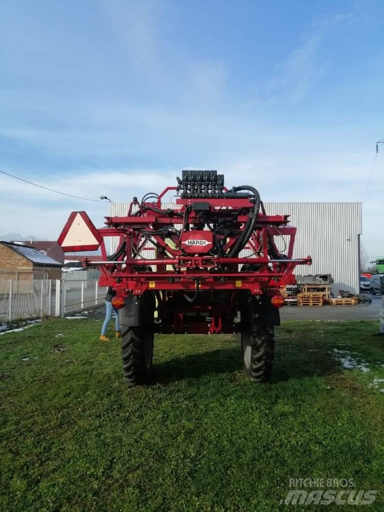Hardi Navigator 3000 Причіпні обприскувачі