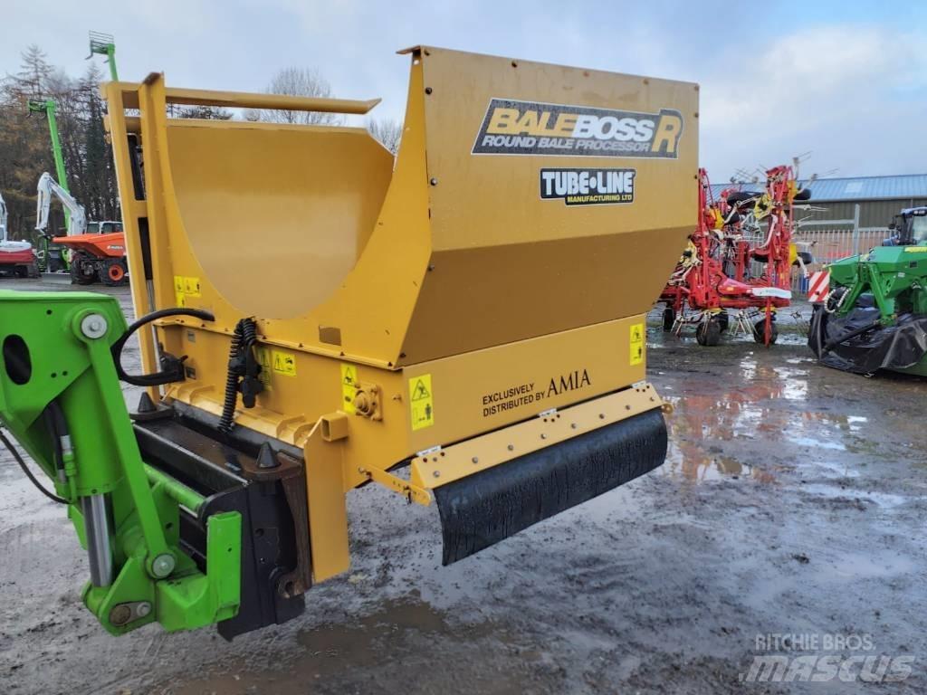  Bale Boss R 4500 Роздрібнювачі, різаки і розпаковувачі тюків
