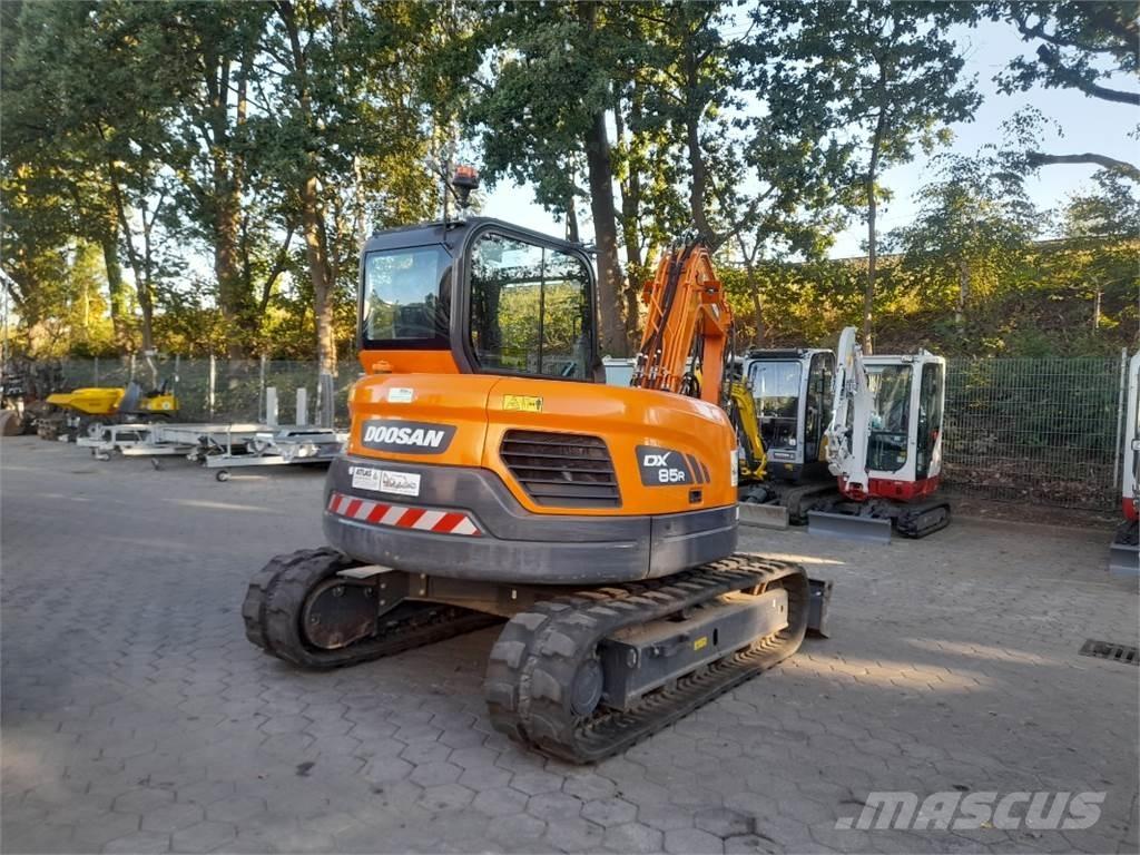 Doosan DX85R-3 Середні екскаватори 7т. - 12т.