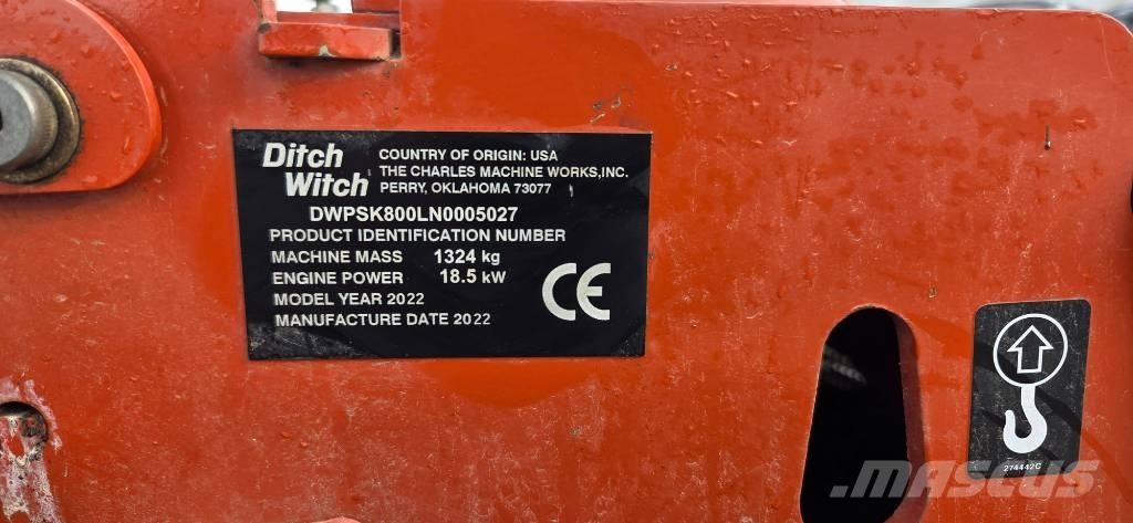 Ditch Witch SK 800 Малі навантажувачі