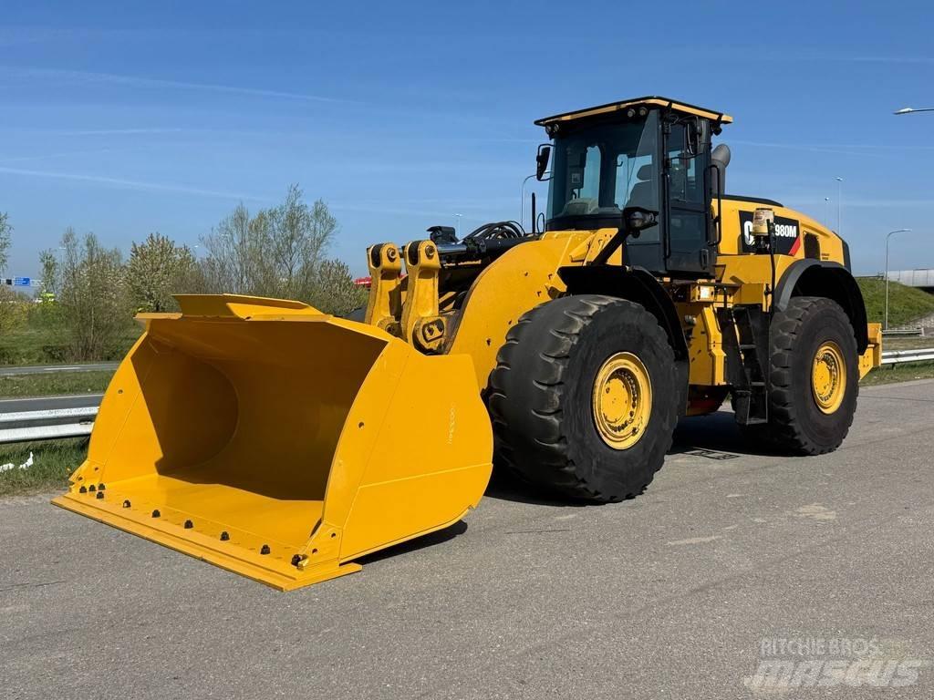 CAT 980M Фронтальні навантажувачі