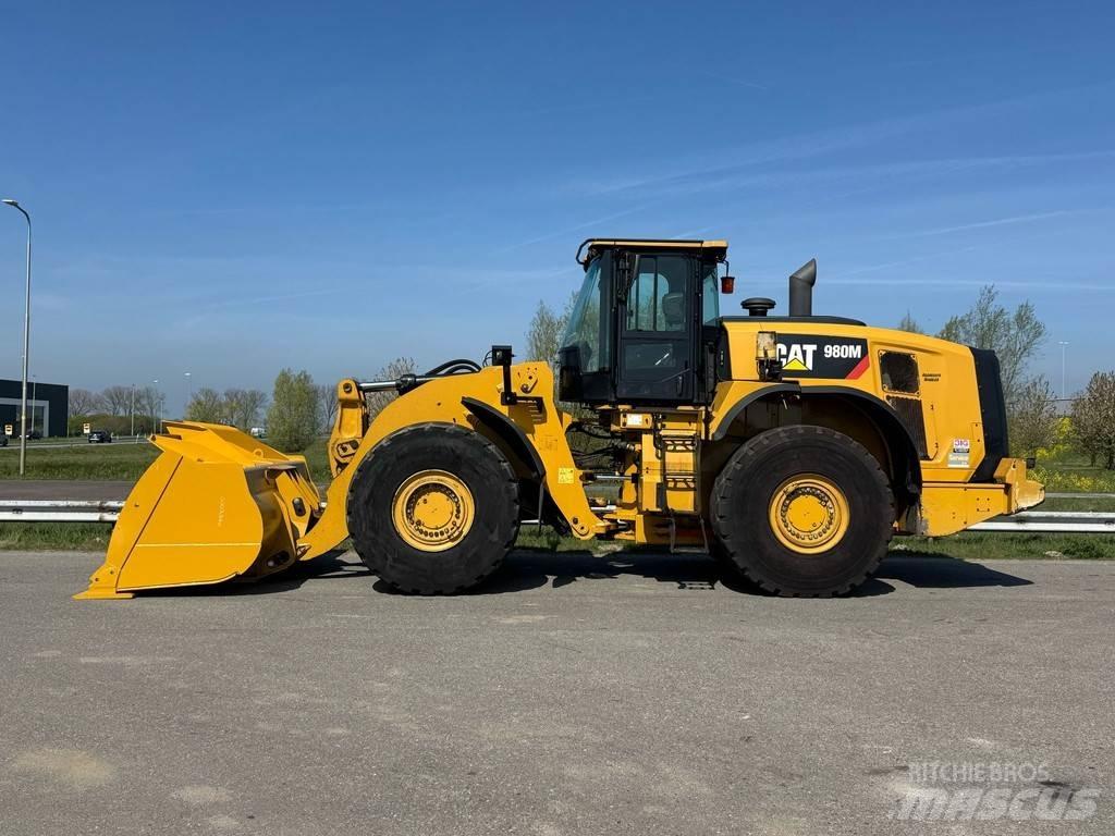 CAT 980M Фронтальні навантажувачі