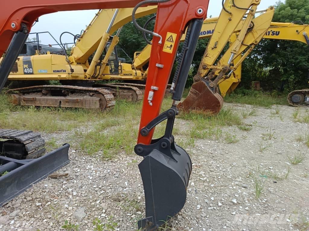 Kubota KX 155 Гусеничні екскаватори