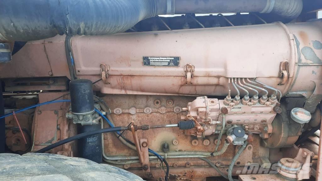 CASE W 1102 D Грунтові котки
