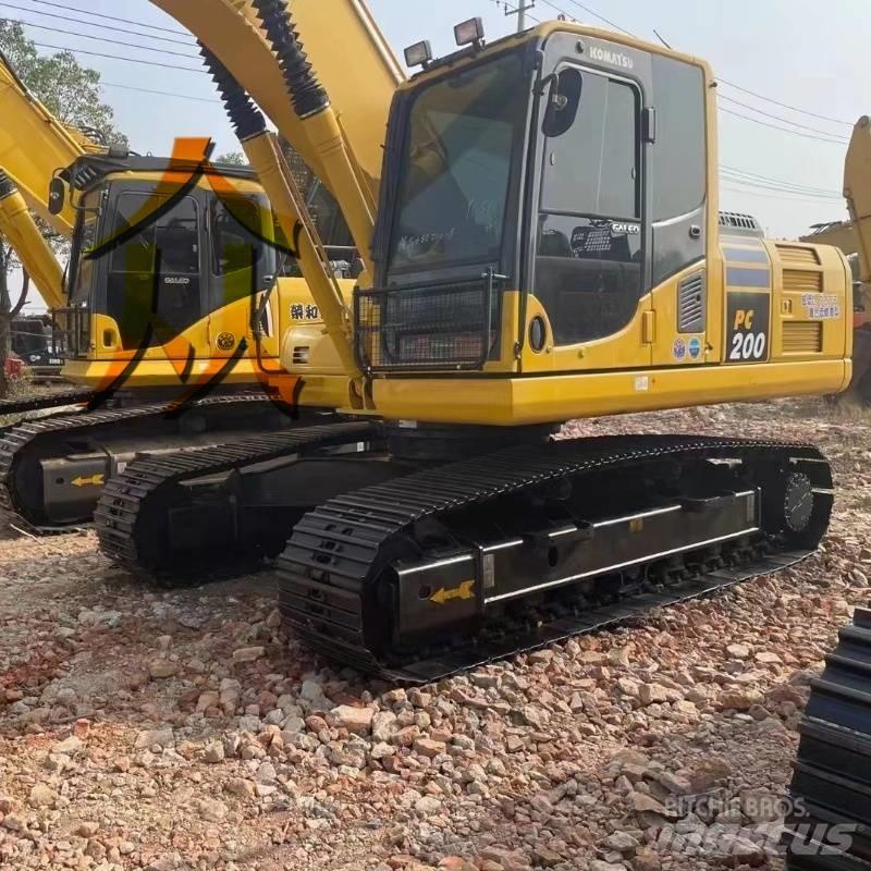 Komatsu PC 200 Гусеничні екскаватори