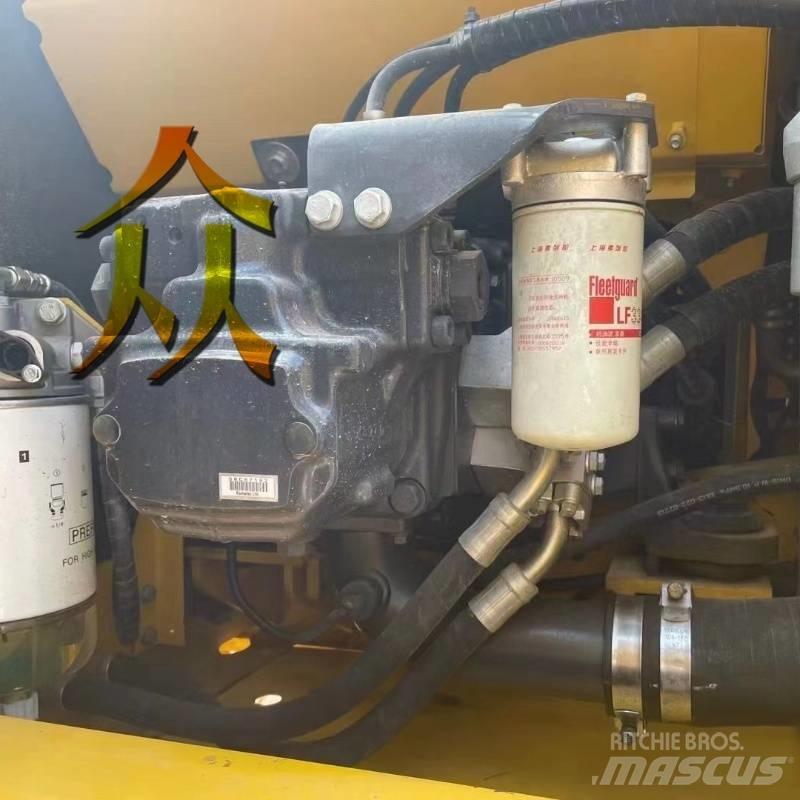 Komatsu PC 200 Гусеничні екскаватори