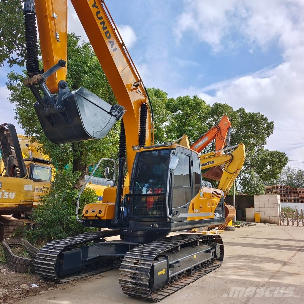 Hyundai 220LC-9S Гусеничні екскаватори
