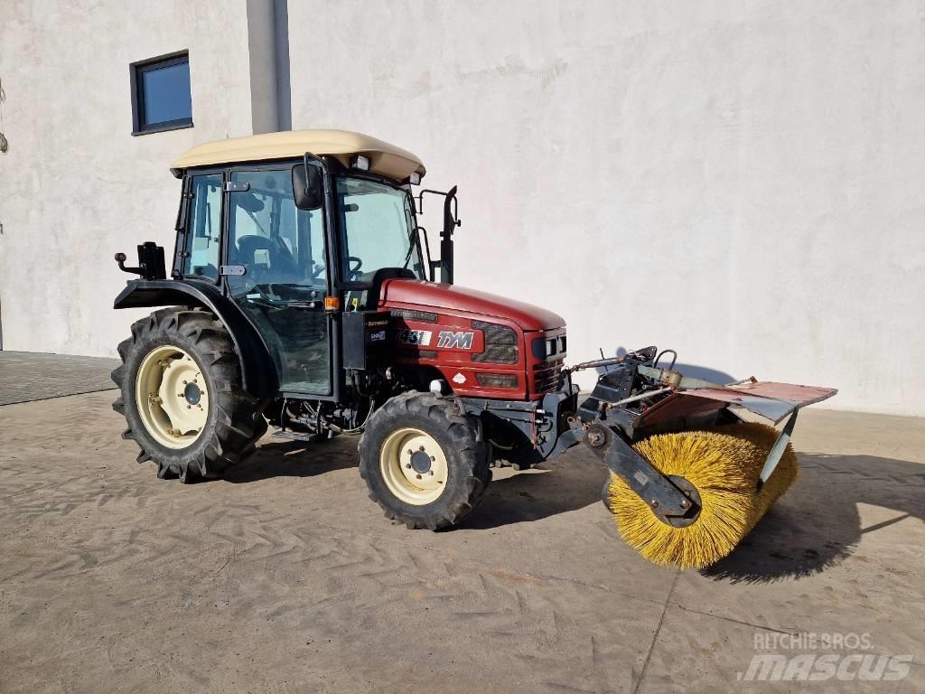 TYM T431 P569 Трактори