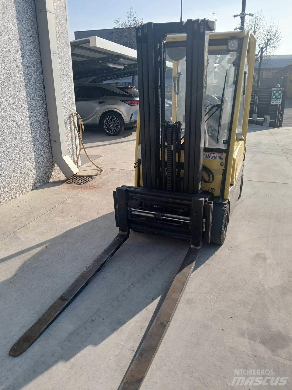Hyster J1.6XNMWB Електронавантажувачі