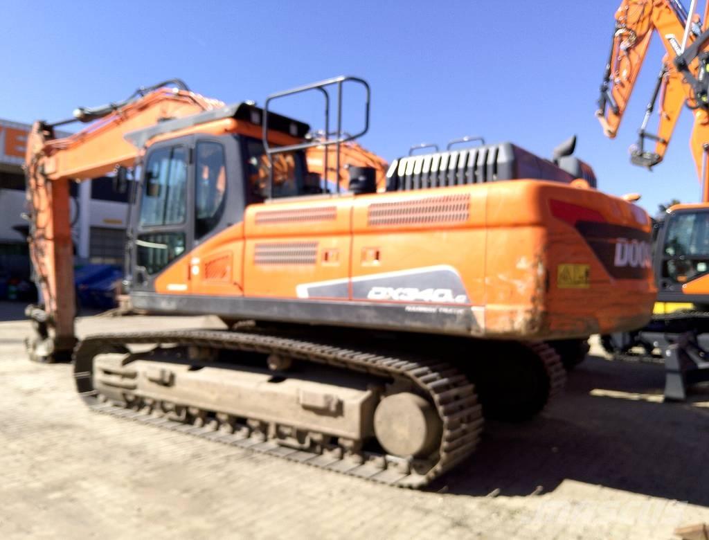Develon DX340LC-5 Гусеничні екскаватори