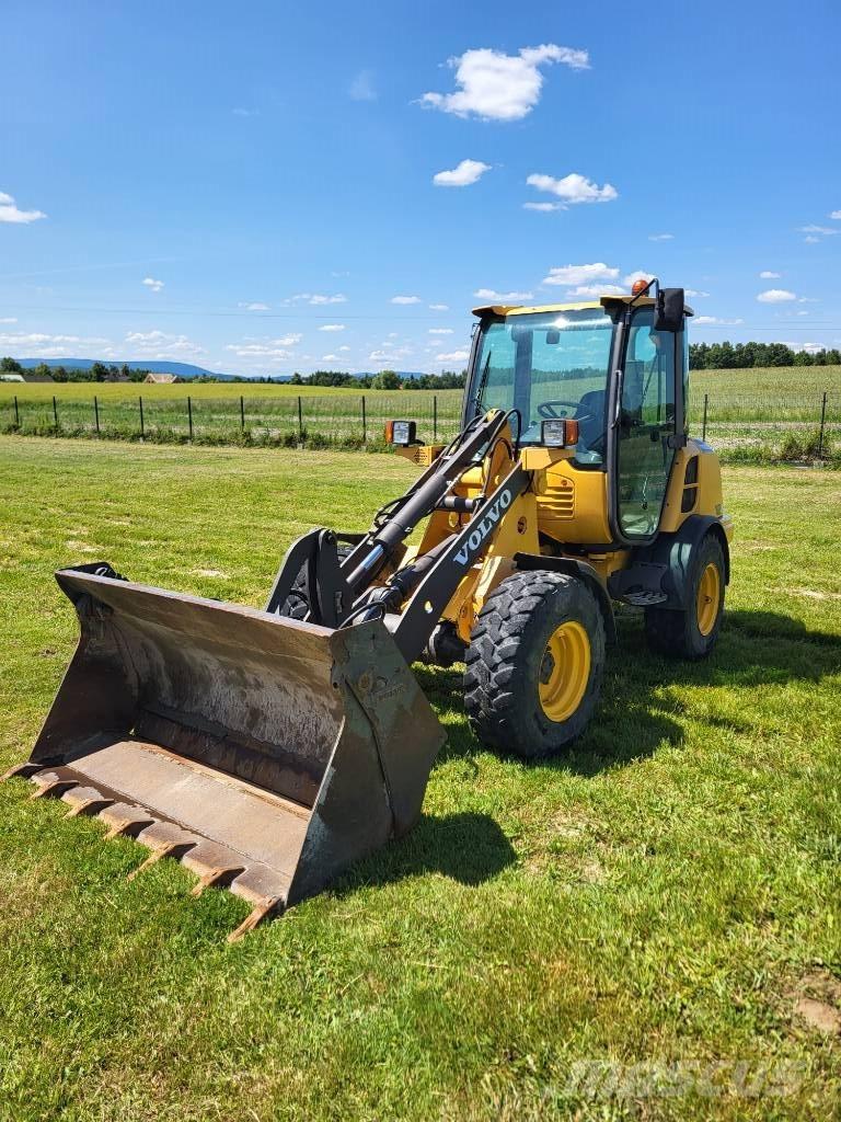 Volvo L 25 F Фронтальні навантажувачі